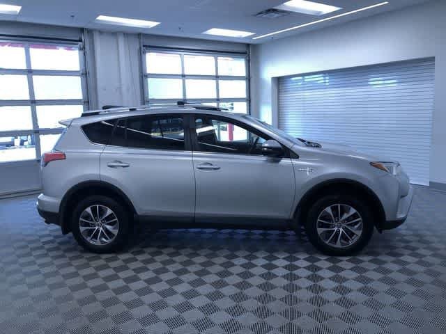 Thumbnail: 2016 Toyota RAV4 - 36