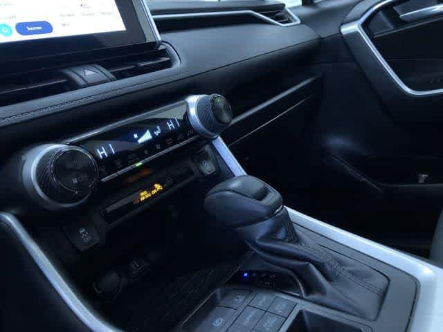 Thumbnail: 2025 Toyota RAV4 - 29