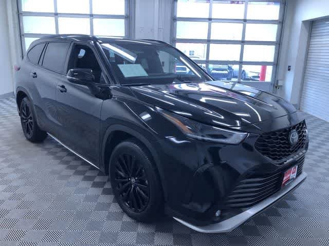 Thumbnail: 2025 Toyota Highlander - 31