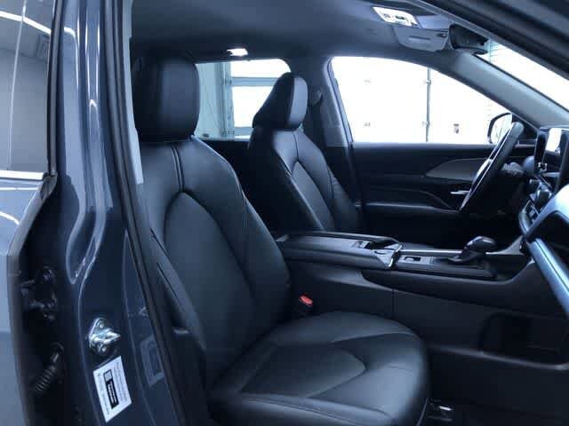 Thumbnail: 2025 Toyota Grand Highlander - 22