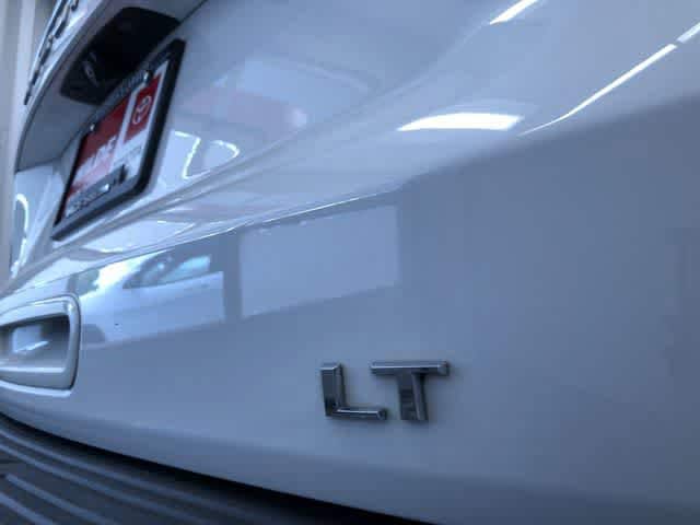 Thumbnail: 2022 Chevrolet Suburban - 9