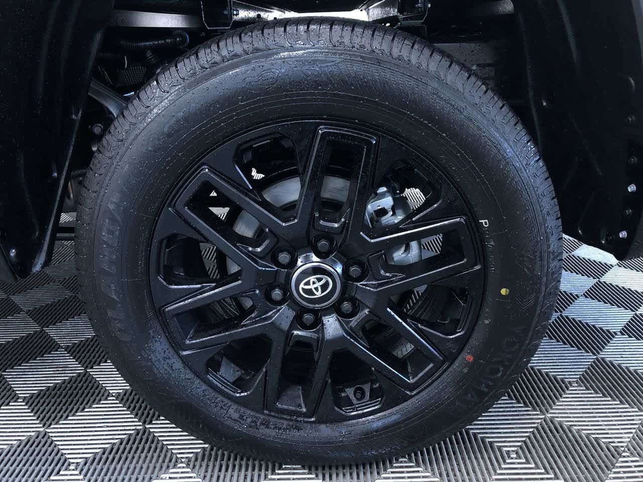 2025 Toyota Tundra Limited 10