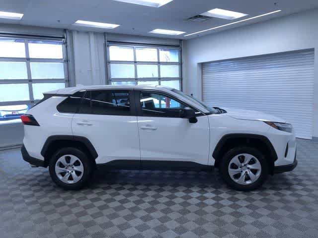 Thumbnail: 2025 Toyota RAV4 - 34