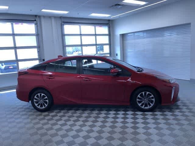 Thumbnail: 2022 Toyota Prius - 33