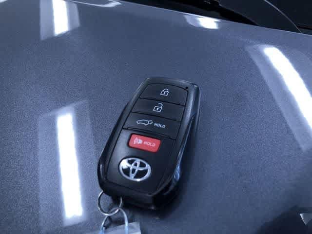 Thumbnail: 2024 Toyota Highlander - 32