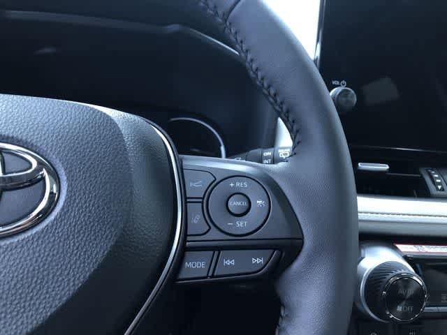 Thumbnail: 2025 Toyota RAV4 - 26