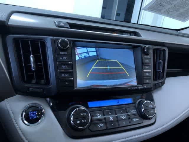 Thumbnail: 2017 Toyota RAV4 - 30