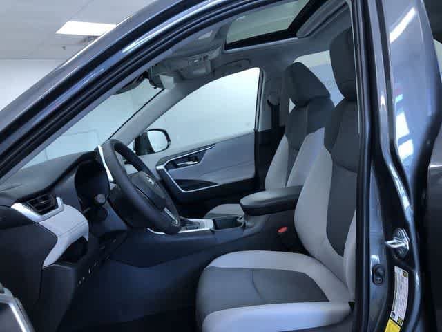 Thumbnail: 2025 Toyota RAV4 - 10