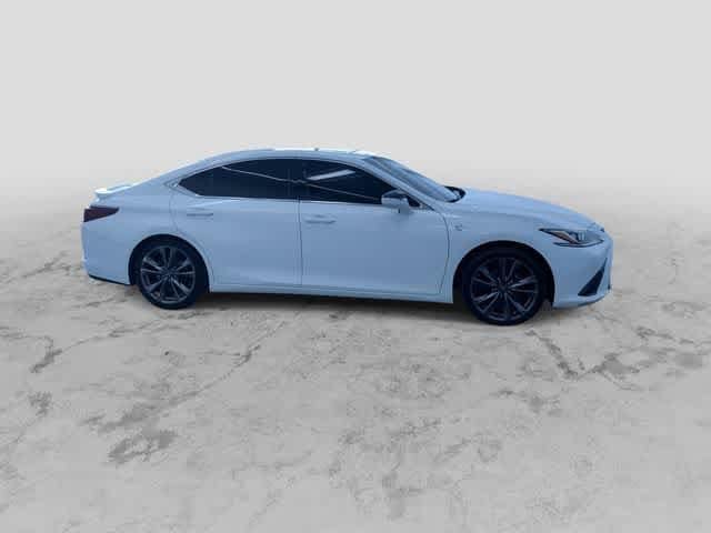 Thumbnail: 2019 Lexus ES - 2