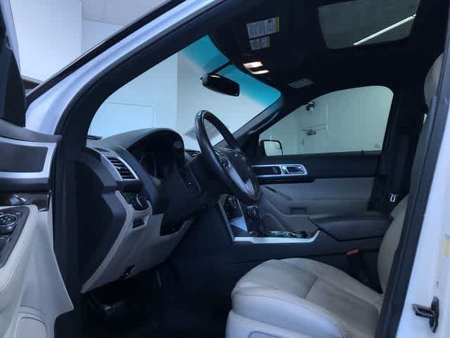 Thumbnail: 2015 Ford Explorer - 11