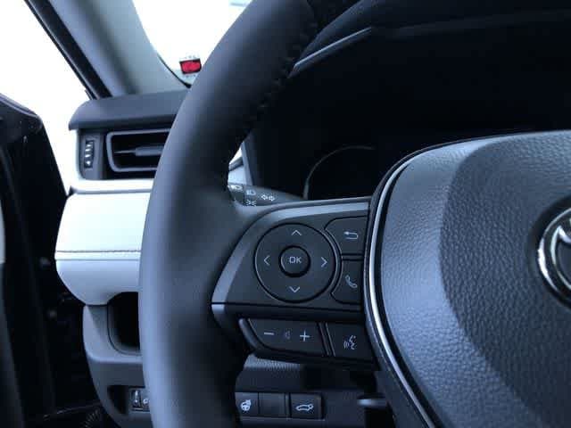 Thumbnail: 2025 Toyota RAV4 - 25