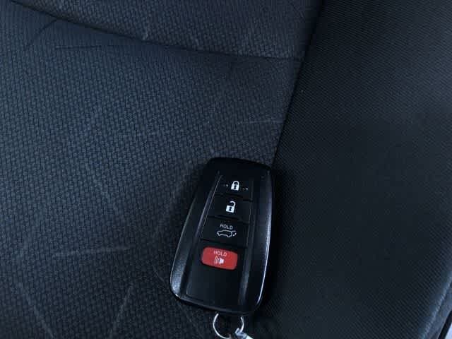 Thumbnail: 2025 Toyota RAV4 - 32