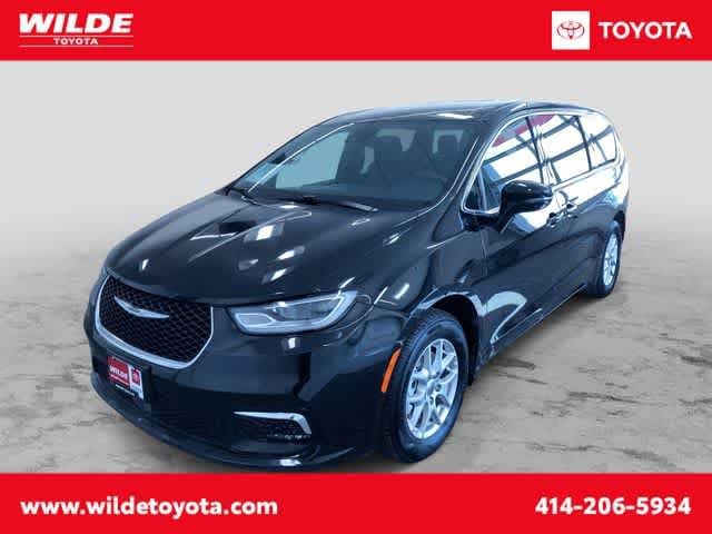 Thumbnail: 2025 Chrysler Pacifica - 1
