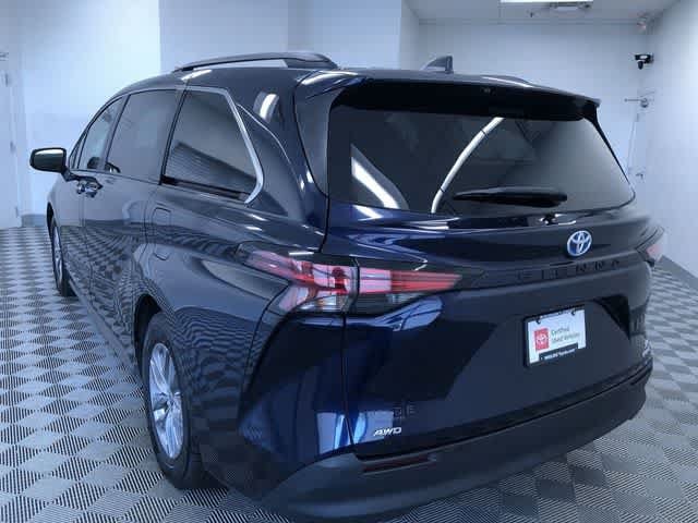 Thumbnail: 2021 Toyota Sienna - 12