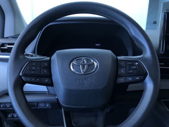 Thumbnail: 2025 Toyota Sienna - 25