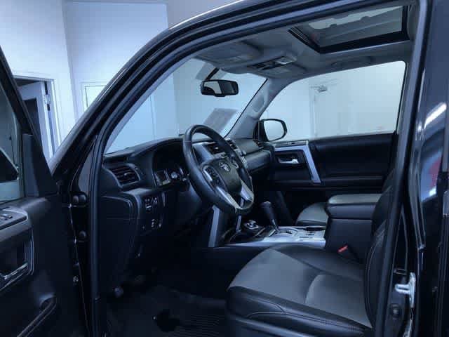 Thumbnail: 2017 Toyota 4Runner - 10