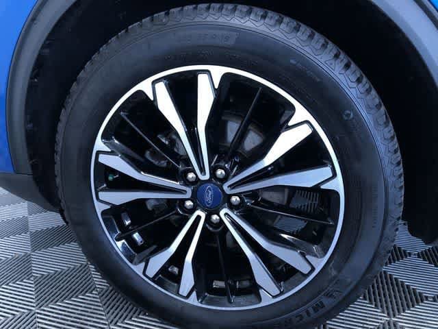 Thumbnail: 2021 Ford Escape - 9