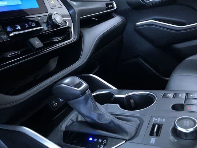Thumbnail: 2025 Toyota Highlander - 29