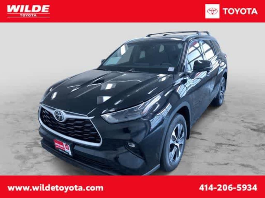 Used 2022 Toyota Highlander XLE Sport Utility
