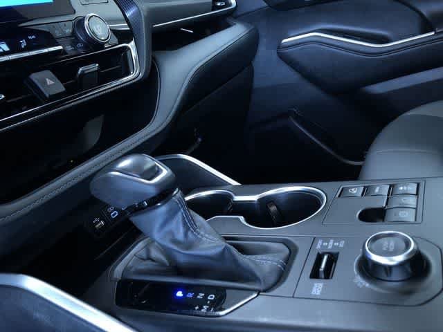 Thumbnail: 2025 Toyota Highlander - 29
