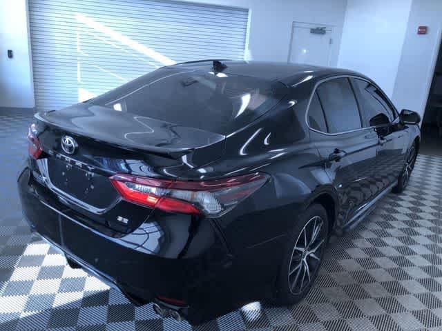 Thumbnail: 2022 Toyota Camry - 32