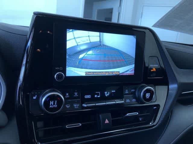 Thumbnail: 2023 Toyota Highlander - 30