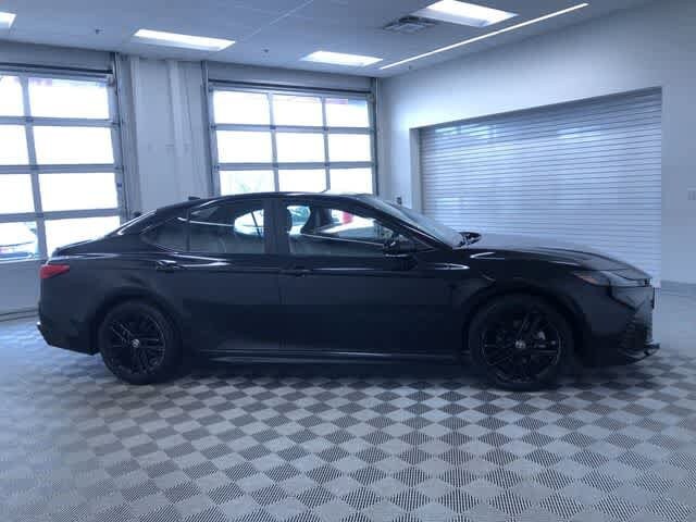 Thumbnail: 2025 Toyota Camry - 33