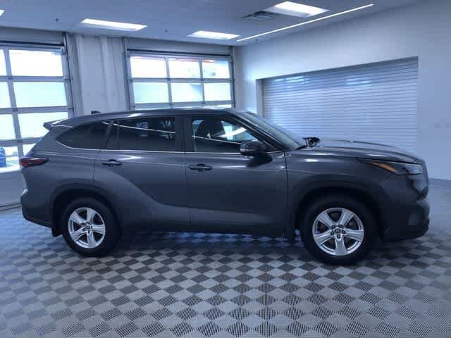 Thumbnail: 2024 Toyota Highlander - 35