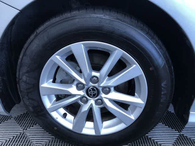 Thumbnail: 2025 Toyota Camry - 17