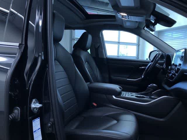 Thumbnail: 2021 Toyota Highlander - 23