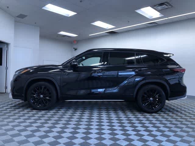 Thumbnail: 2025 Toyota Highlander - 11
