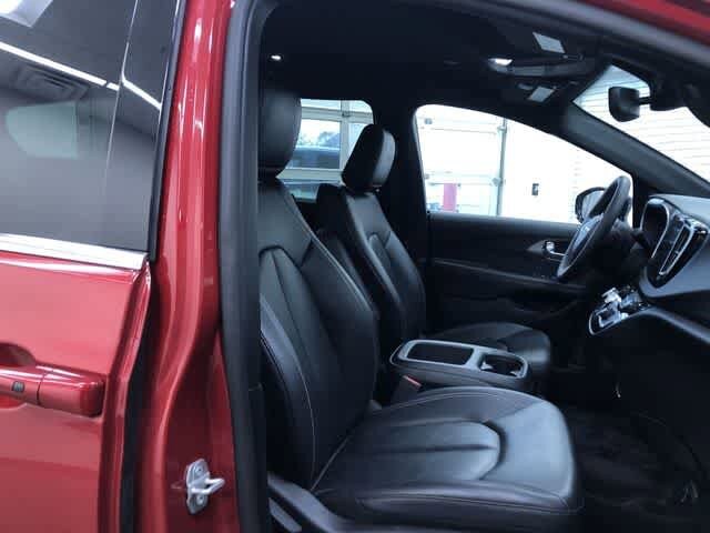 Thumbnail: 2025 Chrysler Pacifica - 24