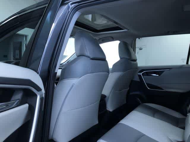 Thumbnail: 2023 Toyota RAV4 - 18