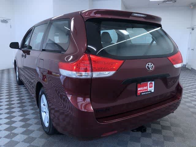 Thumbnail: 2012 Toyota Sienna - 14