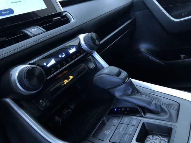 Thumbnail: 2025 Toyota RAV4 - 29