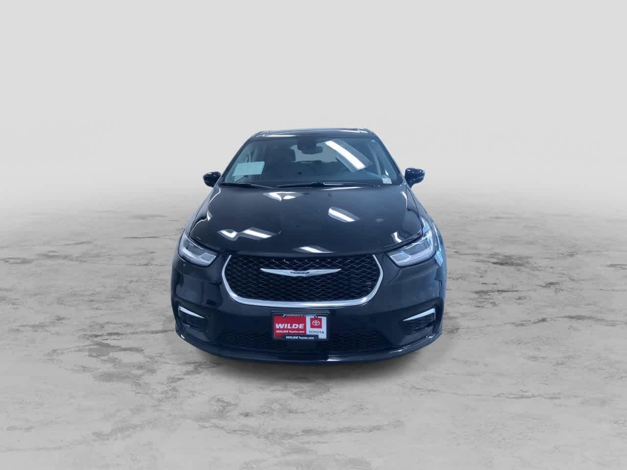 Thumbnail: 2024 Chrysler Pacifica - 4