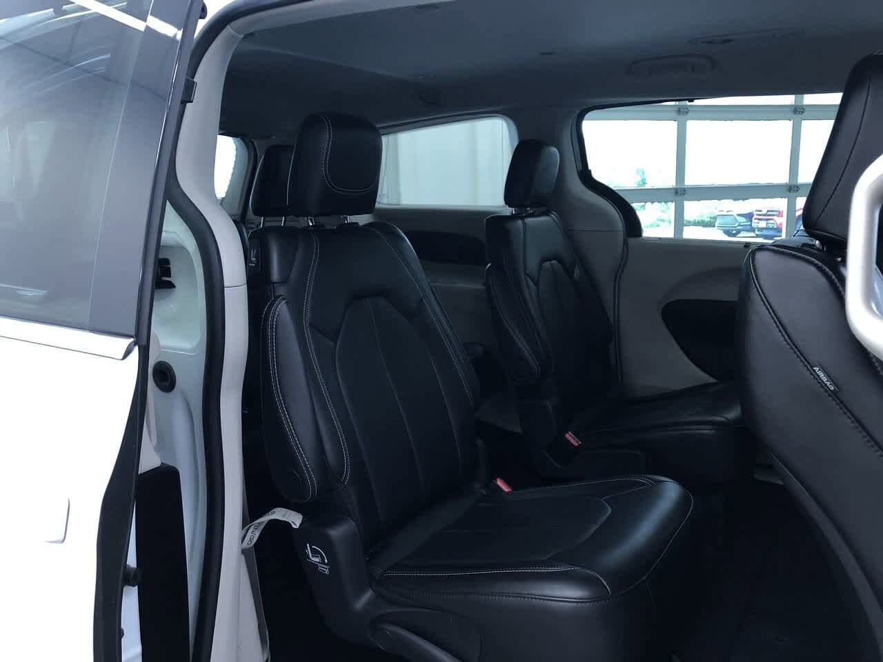 2024 Chrysler Pacifica Touring L 20