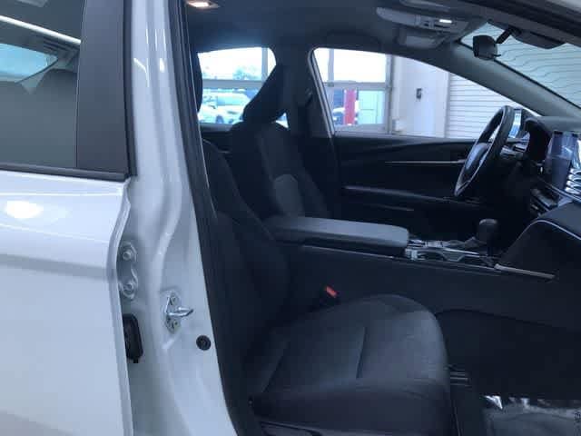 Thumbnail: 2025 Toyota Camry - 23