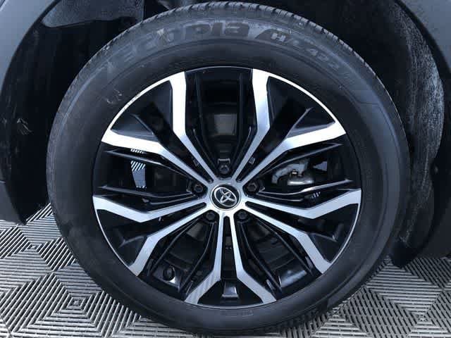 Thumbnail: 2023 Toyota Crown - 18