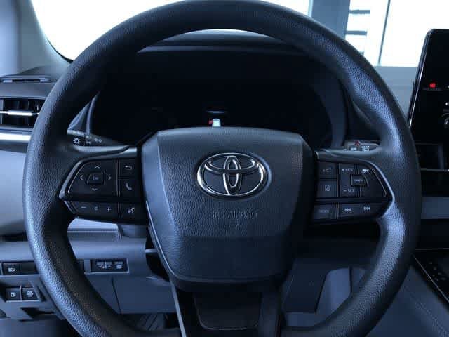 Thumbnail: 2023 Toyota Sienna - 25