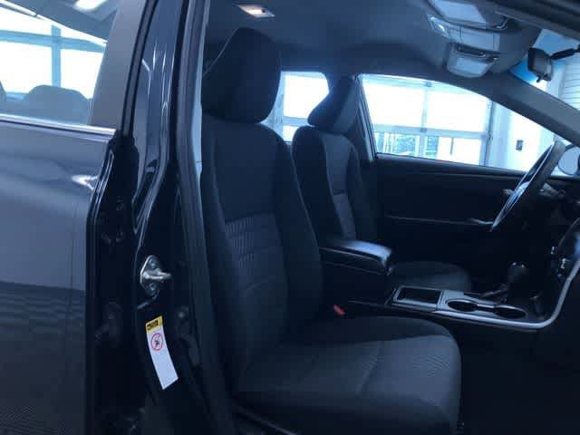 Thumbnail: 2017 Toyota Camry - 21