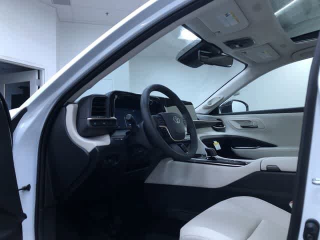 Thumbnail: 2026 Toyota Crown - 10