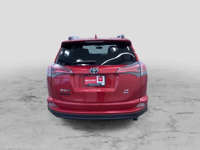 Thumbnail: 2016 Toyota RAV4 - 8