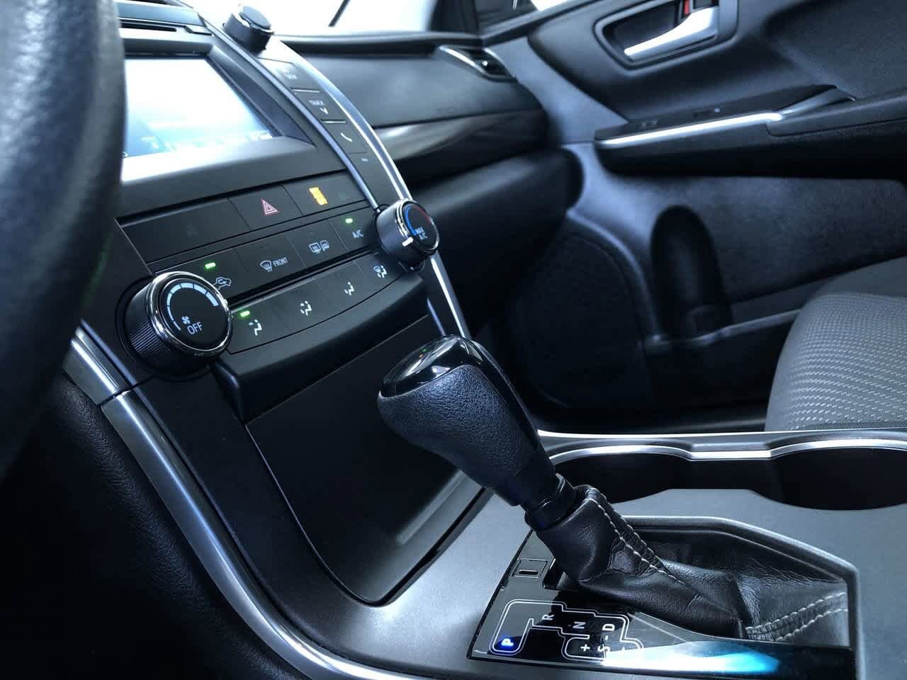 Thumbnail: 2017 Toyota Camry - 29