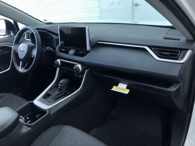 Thumbnail: 2025 Toyota RAV4 - 15