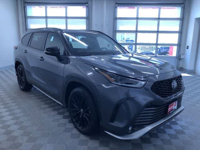 Thumbnail: 2025 Toyota Highlander - 37