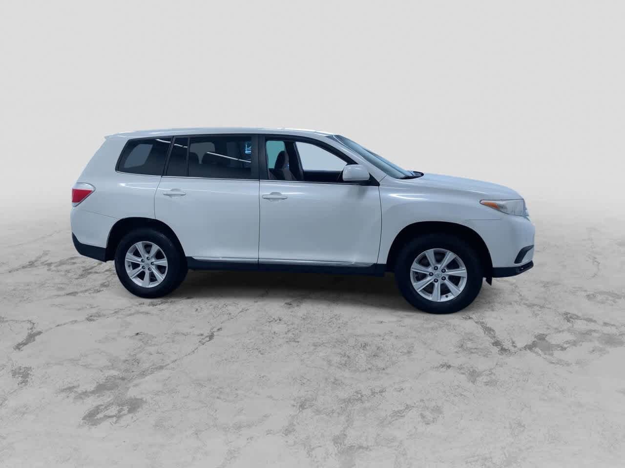 Thumbnail: 2013 Toyota Highlander - 2