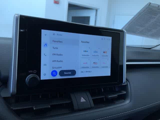 Thumbnail: 2025 Toyota RAV4 - 29