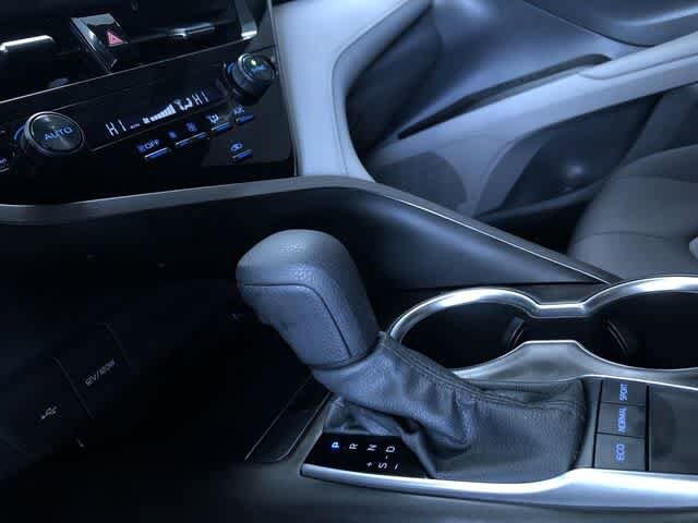 Thumbnail: 2022 Toyota Camry - 30