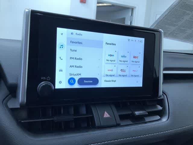 Thumbnail: 2025 Toyota RAV4 - 28